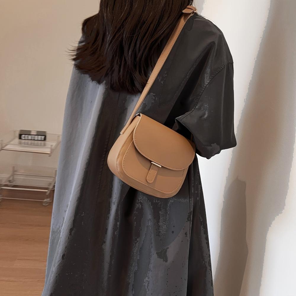 Rose | Chic Saddle Crossbody Bag